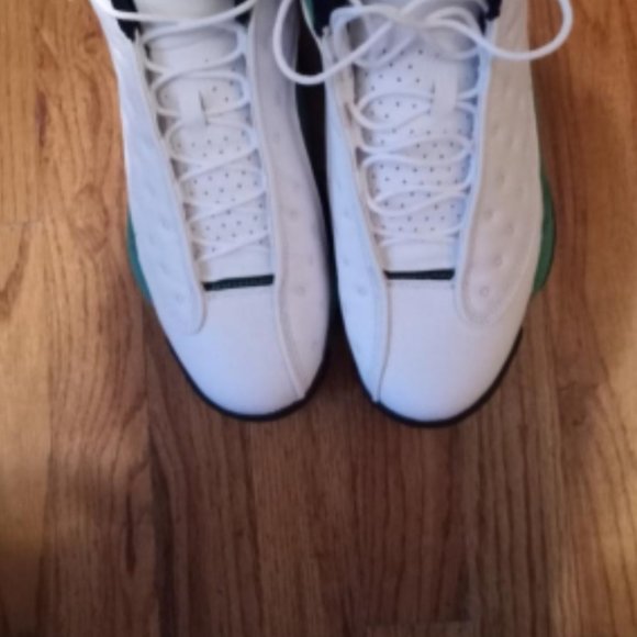COPY - Air Jordan 13 green and white - Picture 2 of 3